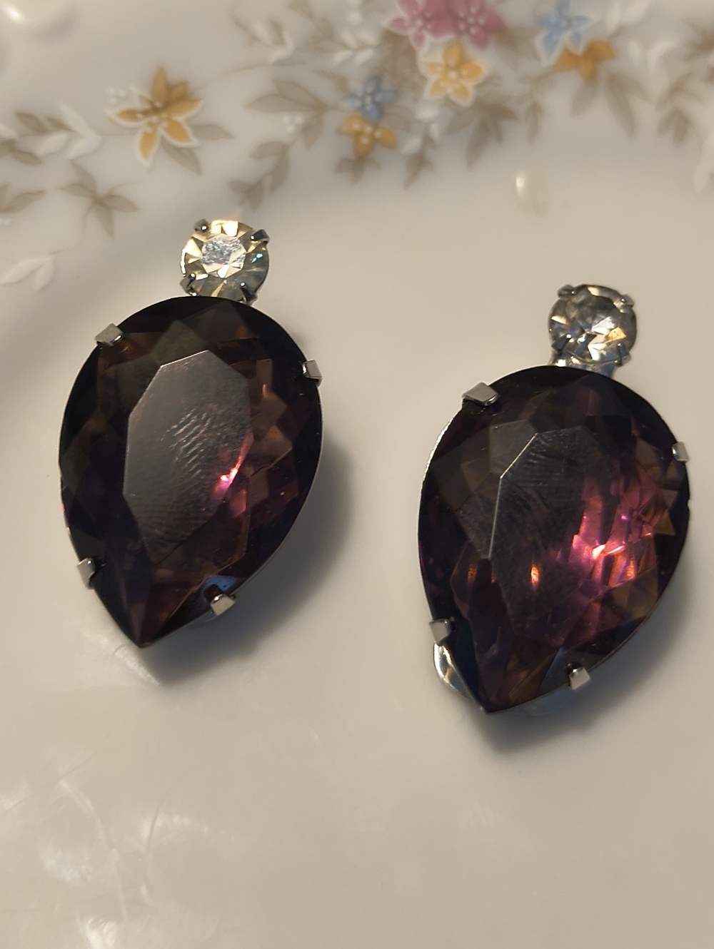 Vtg 50s Dior Orena Patented Silver Plated Faceted Purple Glass Clip On Earrings - Picture 2 of 9